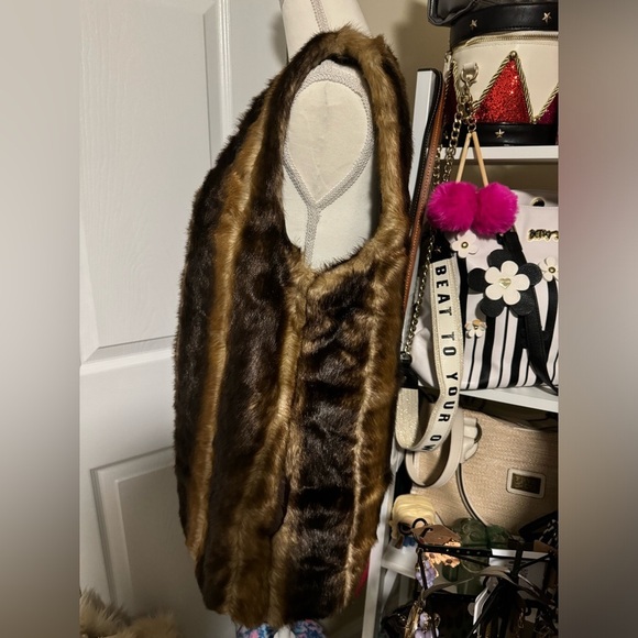 Betsey Johnson Fur Vest - Picture 4 of 7
